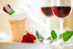 Barbat generos caut relatie discreta cu beneficii reciproce