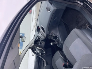 Ford Fiesta  - imagine 4