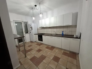 Vilă de închiriat  Ștefan cel Mare, 8 camere, garaj dublu , AC ,Terase