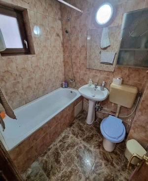 Gara mangaliei-apartament 2 camere decomandat 52 mp - imagine 12