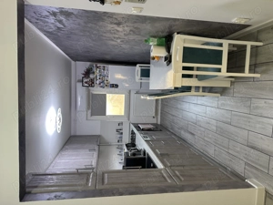 Apartament cu 3 camere 2 balcoane etaj 3