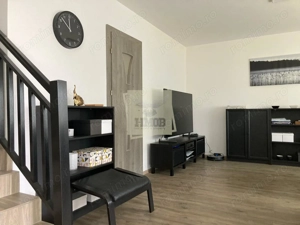 Casa moderna cu 3 camere 2 bai balcon si curte privata in Turnisor - imagine 3
