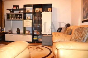 3 Camere, decomandat, parter+curte privata! Vanzare apartament in Targoviste - Micro 4. - imagine 2