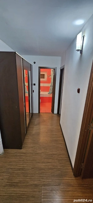 Închiriez apartament 3 camere, zona 1 Mai  - imagine 6