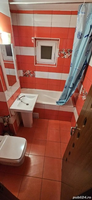 Închiriez apartament 3 camere, zona 1 Mai  - imagine 7