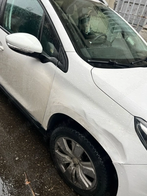Peugeot 2008, an fabricatie 2018 - imagine 6