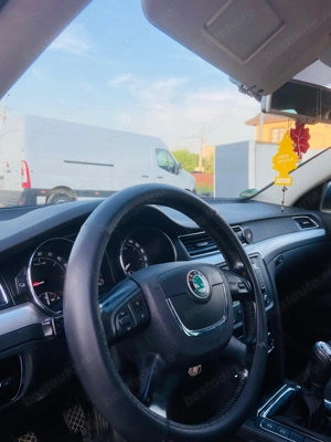 skoda superb - imagine 3