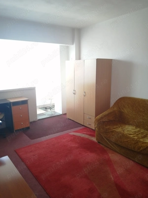 Dau în chirie ap. 1 cam.   vizavi SRI (BM)