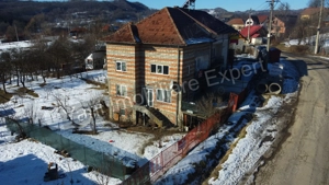  Casă + spațiu comercial + lac de pește, de vânzare ( Vernești Arges )