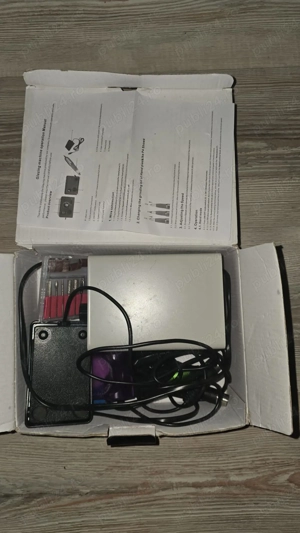 Lampa UV și freza unghii 