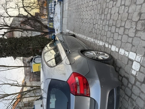 BMW 123d automat - imagine 8