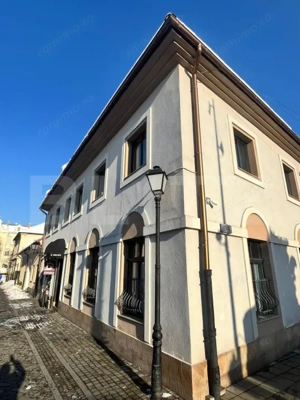 Investiție Premium: Bistro, Casă și Birouri în Centrul Istoric - imagine 2