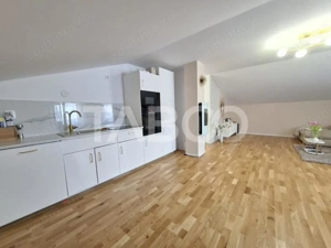 Casa de locuit + spatiu comercial de vanzare in Cisnadie - imagine 6