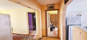 Apartament generos: 97,5 mp, 5 camere, 2 băi mari - imagine 8