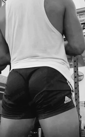 Moreno,  Detin locatie,  fac si Deplasari la Hotel sau pensiune.  Massage Oils!