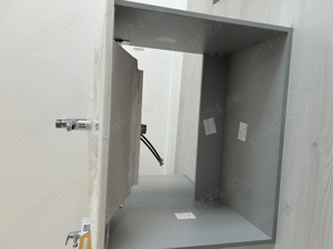 Corp suspendat pentru baie, potrivit pentru lavoar de 800mm. Preț 500 lei