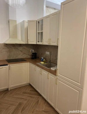 apartament cu 2 camere de inchiriat in piata Victoriei 
