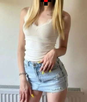 Blonda noua în oraș