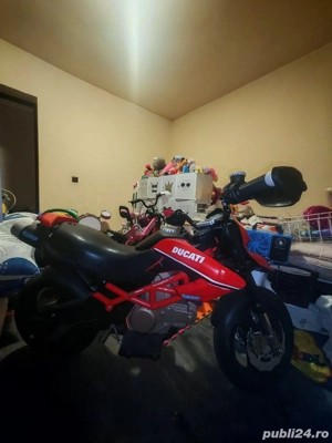 Motocicleta electrica copii 400w, Ducati Peg Perego - imagine 3