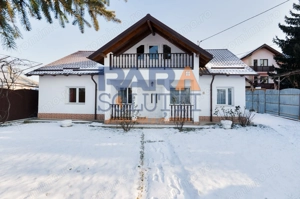 Casă 2015 - 4 dormitoare, 2 băi, 2 bucătării