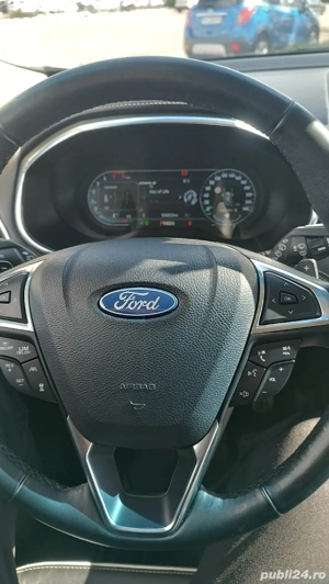 Ford EDGE Vigniale 2020 - imagine 3