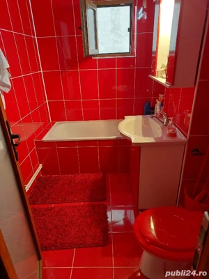 Vând apartament 2 camere et.2 in Petroșani Aeroport frt.bine intretinut  - imagine 5