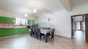 Casă de vacanță/Pensiune | Bran | 728 mp curte - imagine 3