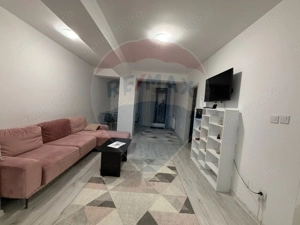 Apartament cu 3 camere de închiriat în zona Valea Rosie