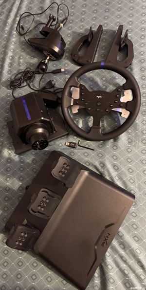 Vand Volan PXN V99 stare ca nou, pret 800 lei.