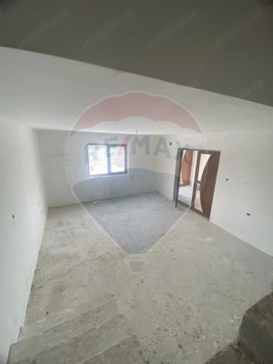 Casă cu 4 camere de vânzare - Beiu, Teleorman - imagine 4