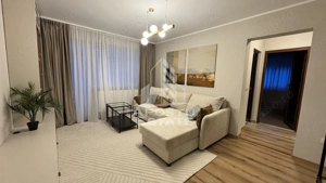 Apartament 3 camere , semidecomandat, zona Sagului