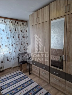 Garsoniera la etaj intermediar, situata in zona Take Ionescu