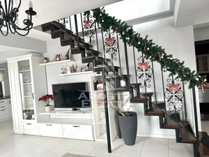 Casa individuala de vanzare cu 5 camere, P+M, zona Braytim, Timisoara - imagine 3