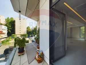 Oportunitate - Spatiu de birouri premium in Cladire Mixta Zona Decebal - imagine 8