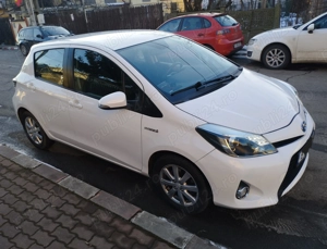 Toyota Yaris Hybrid benzina+electric consum 3L