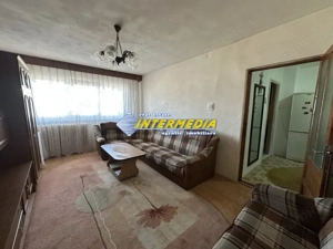 Apartement 2 Camere Decomandate 53 mp mobilat utilat balcon inchis view superb - imagine 9