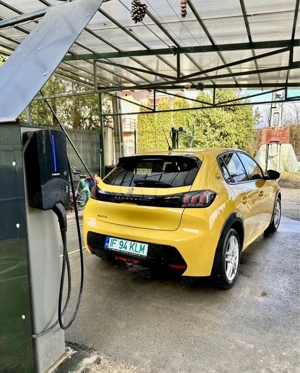 vand peugeot e 208 singurul proprietar