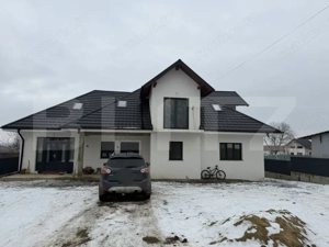 Eleganță și spațiu: reședință exclusivista 250 m2,  pe 20 ari teren, Siminicea