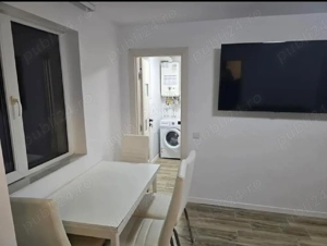Închiriez apartament 