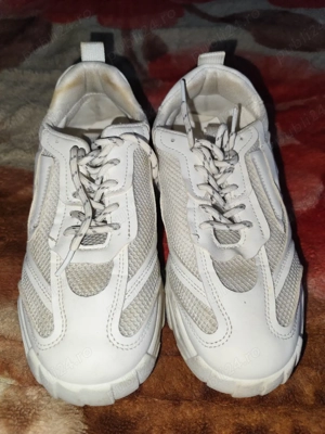 Adidași albi  - imagine 2