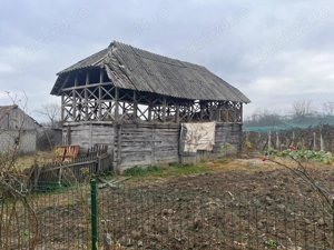 Vând casă bătrânească, pătul și fânar pe o suprafață de 518 mp - imagine 4