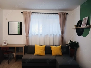Proprietar Închiriez apartament 2 camere  complet utilat, parcare inclusă