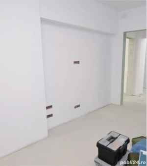 Vând apartament 3 camere pe str Viorele  vis-a-vis de școala 97 Tineretului - imagine 7