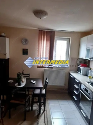 Apartament 3 camere I decomandat I Cetate I balcon I pivnita I zona Mercur I - imagine 4