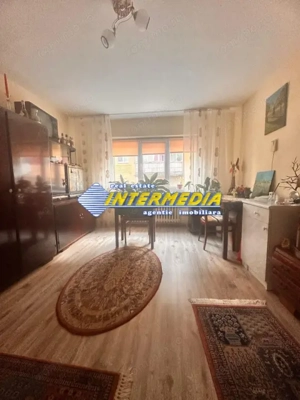 Garsoniera decomandata 32 mp de vanzare etaj 1 Cetate 