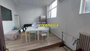 Spatiu comercial - briouri de inchiriat zona Ampoi 3