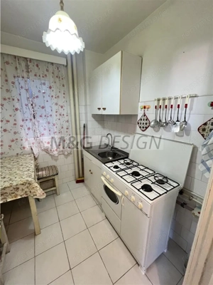 3 camere decomandat la pret de 2 zona Sagului etaj 6 - imagine 4