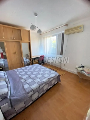 3 camere confort 1 etaj 3 zona Medicina CENTRALA PROPRIE - imagine 12