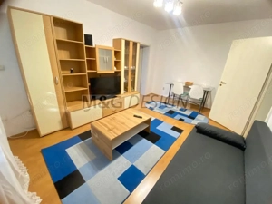 3 camere confort 1 etaj 3 zona Medicina CENTRALA PROPRIE