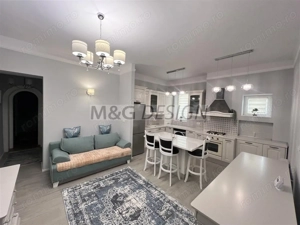 Apartament 112 mp utili ,  LUX  boxa , curte acces auto CENTRAL - imagine 8